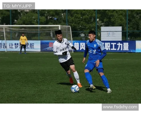 中国足球队与马尔代夫队激战正酣赛况分析及精彩瞬间回顾